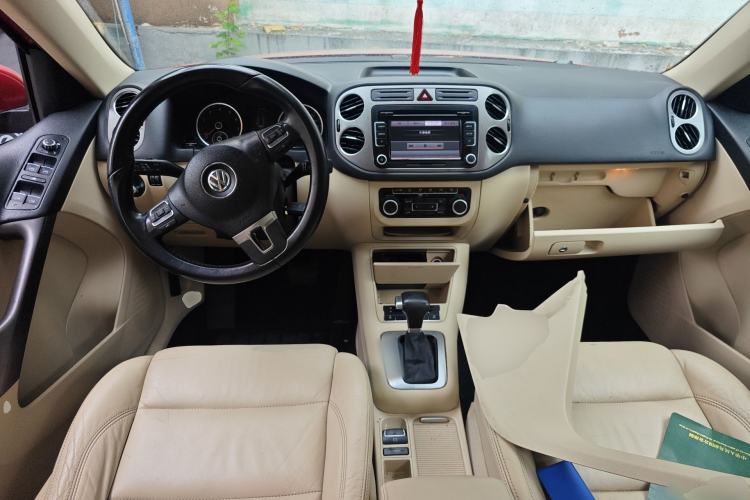 Used Volkswagen Tiguan 2010 1.8TSI Automatic Two-Wheel Drive Elite Edition Center Console
