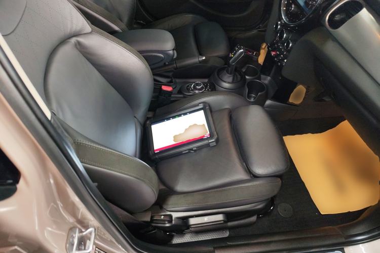 Used MINI MINI 2022 Updated 1.5T COOPER Classic Edition Five-Door Version