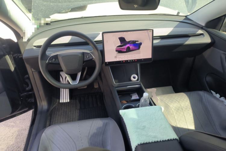 Used Tesla Model Y 2025 Rear-Wheel-Drive Version