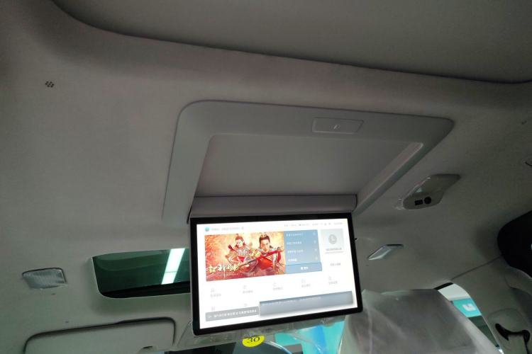 Used Volvo EM90 2025 Ultra Six-Seater Headliner