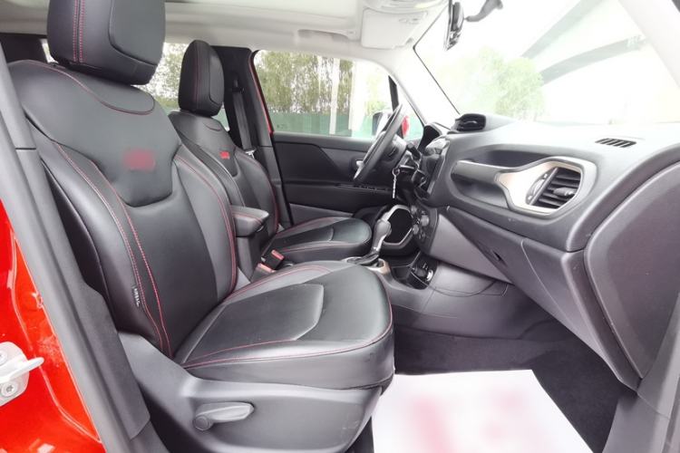 Used Jeep Renegade 2018 Connected Large Screen Version 180T Automatic High-Energy Edition