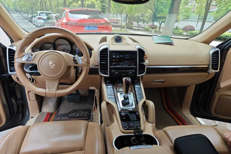 Used Porsche Cayenne  Center Console