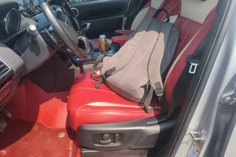 Used Land Rover Discovery 2019 2.0T SE
