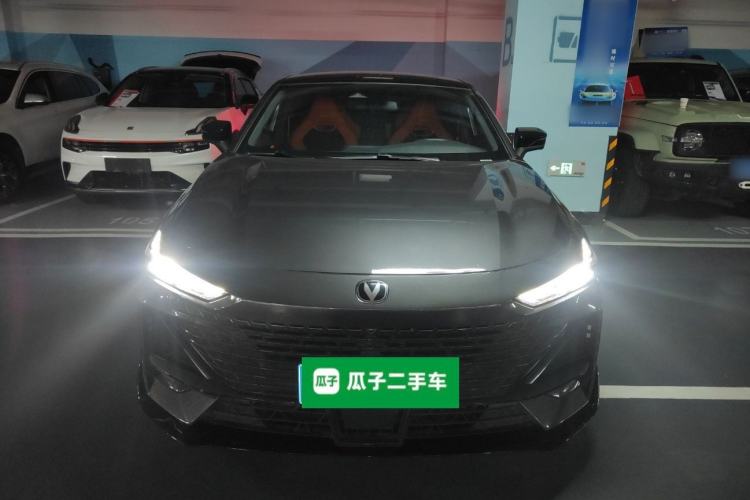 Used CHANGAN UNI-V 2023 1.5T Sport Edition Front