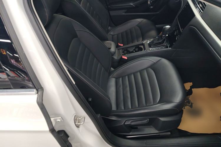 Used Volkswagen Lamando 2019 280TSI DSG Comfort Edition China VI standard
