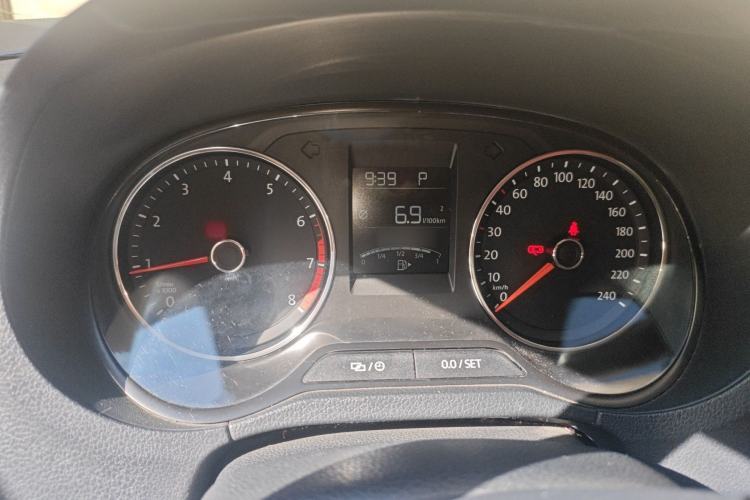 Used Volkswagen Polo 2016 1.6L Automatic Comfort Model Instrument Cluster