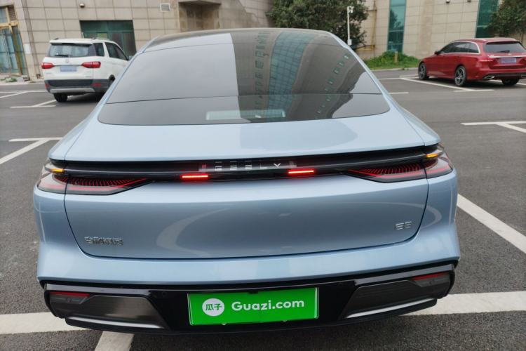 Used Geely Galaxy E8 2025 700 km Long-Range Intelligent Driving Version
