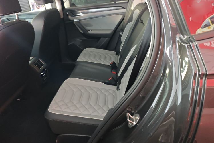 Used Volkswagen Tayron 2023 330TSI Two-Wheel-Drive Luxury Plus Advanced Version