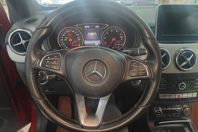 Used Mercedes-Benz B-Class 2015 B 200 Fashion Model Steering Wheel