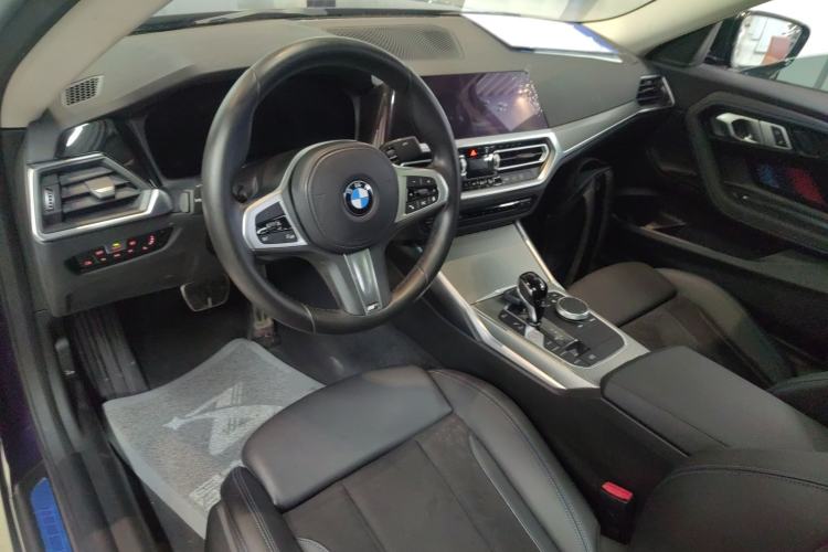 Used BMW 2 Series 2022 225i M Sport Night Edition Center Console