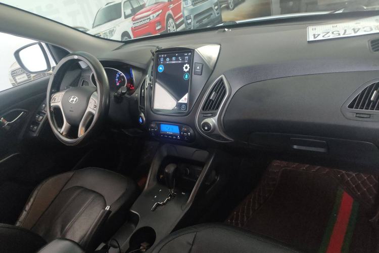 Used Hyundai ix35 2013 2.0L Automatic Two-Wheel Drive Smart GLS China IV Standard