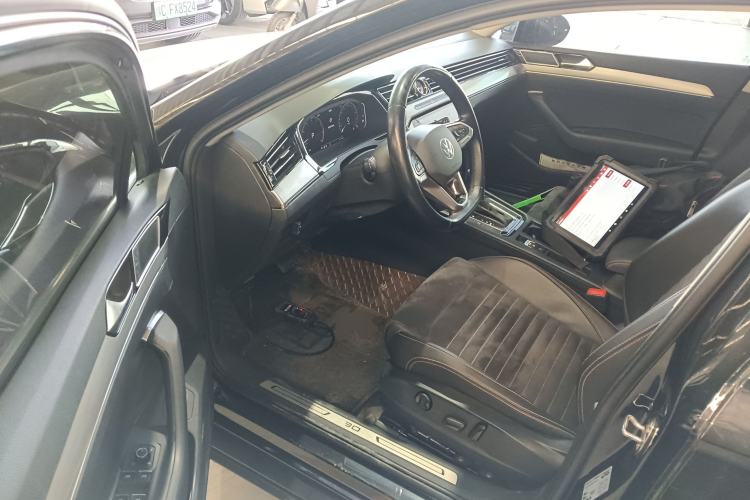 Used Volkswagen Magotan 2021 330TSI DSG 30th Anniversary Edition
