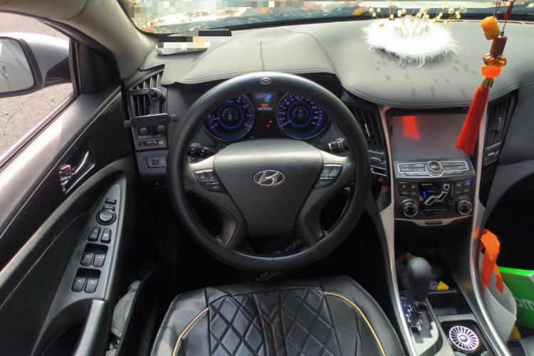 Used Hyundai Sonata 2011 2.0L Automatic Luxury Edition
