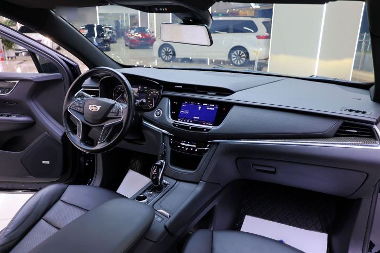 Used Cadillac XT5 2021 2.0T Four-Wheel Drive Premium Edition Interior 4