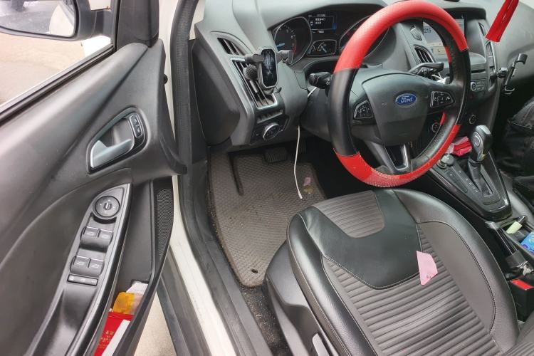 Used Ford Focus 2015 Sedan EcoBoost 180 Automatic Elite Model Driver Seat