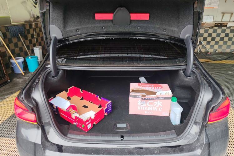 Used BMW 5 Series New Energy 2022 Second Facelift 535Le M Sport Package Trunk