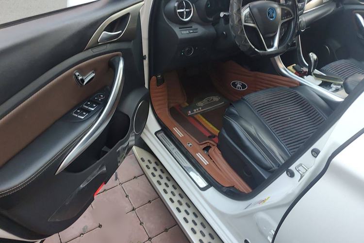 Used BYD Song New Energy 2017 Song DM 1.5TID All-Wheel Drive Prestige Model Driver Seat