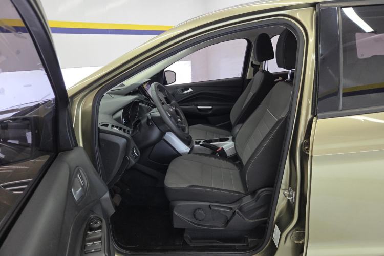 Used Ford Kuga 2015 1.5L GTDi Two-Wheel-Drive Comfort Model
