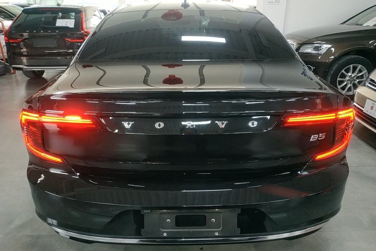 Used Volvo S90 2023 B5 Zhiyuan Luxury Edition
