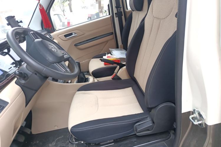 Used CHANGAN KUAYUE Xing V3 2023 1.5L Gasoline Luxury 6-Seater Passenger Vehicle Left Front Seat