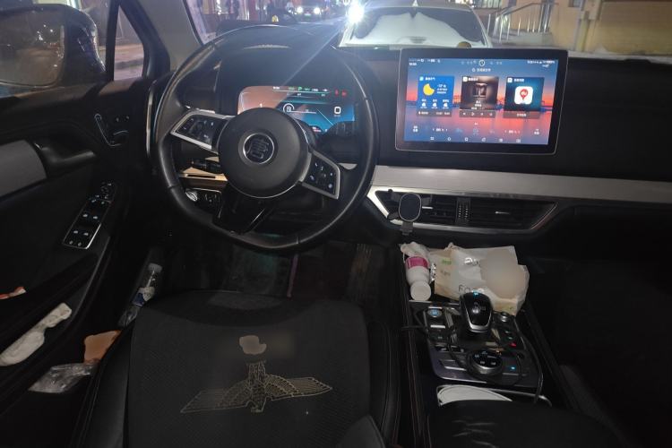 Used BYD Tang New Energy 2018 DM 2.0T All-Wheel Drive Smart Connectivity Luxury Model 7 Seats China V Emission Standard