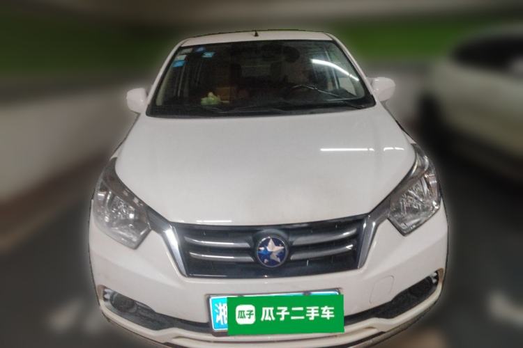 Used Venucia R50 2015 1.6L Manual Fashion Edition