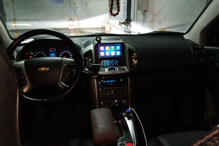 Used Chevrolet Captiva 2017 2.4L 4x4 Flagship Edition 7-Seater
