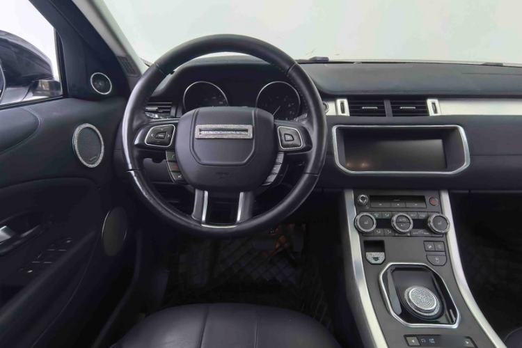 Used Land Rover Range Evoque 2018 240 PS SE Smart Brilliance Edition Interior 10