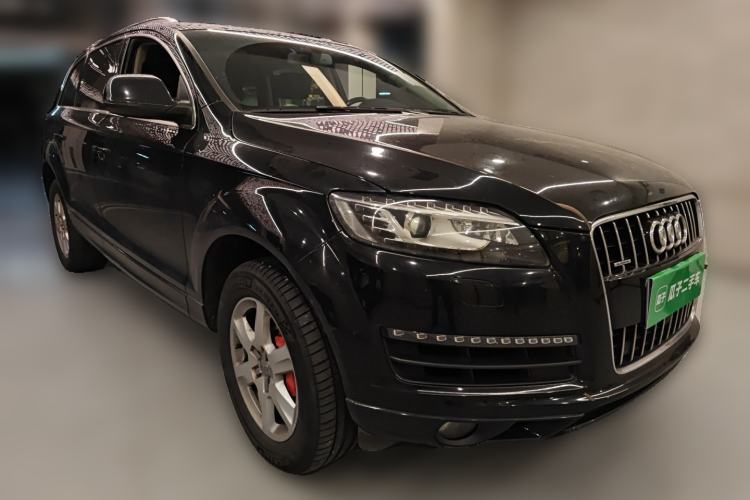 Used Audi Q7 2015 35 TFSI Ambition Edition Front Right 45 Deg
