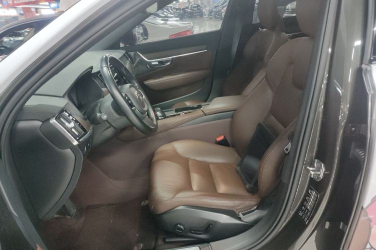 Used Volvo V90 2021 Cross Country B5 AWD Smart Range Edition