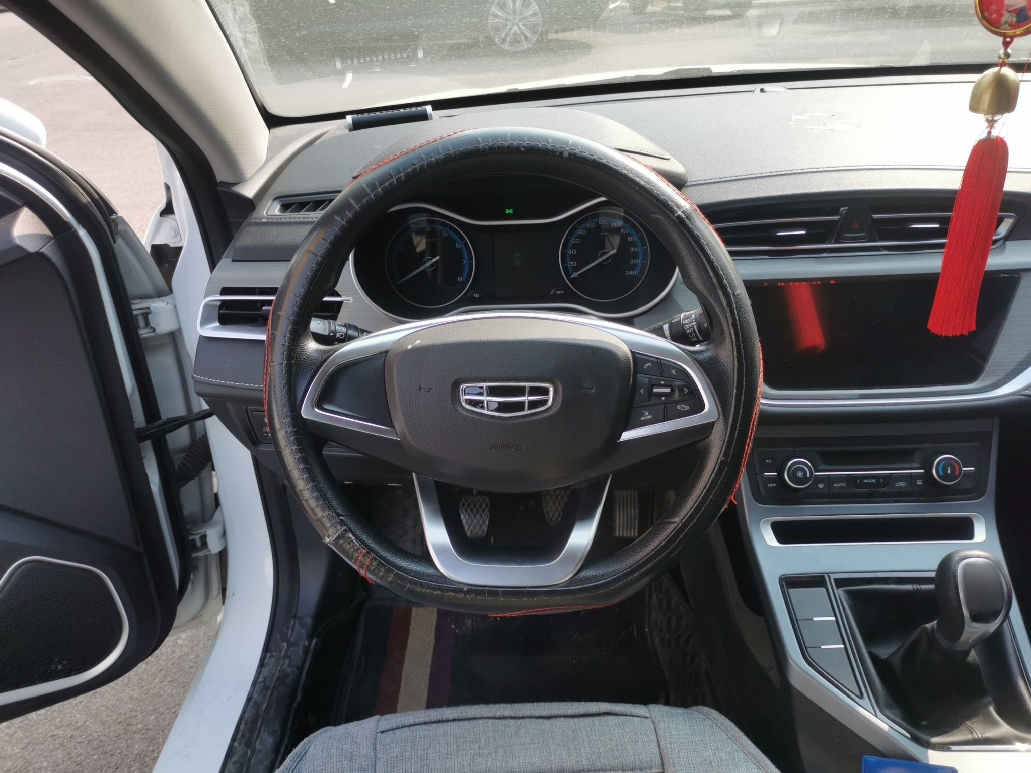 Geely Auto Emgrand 2021 UP 1.5L Manual Luxury Model — снимка 7