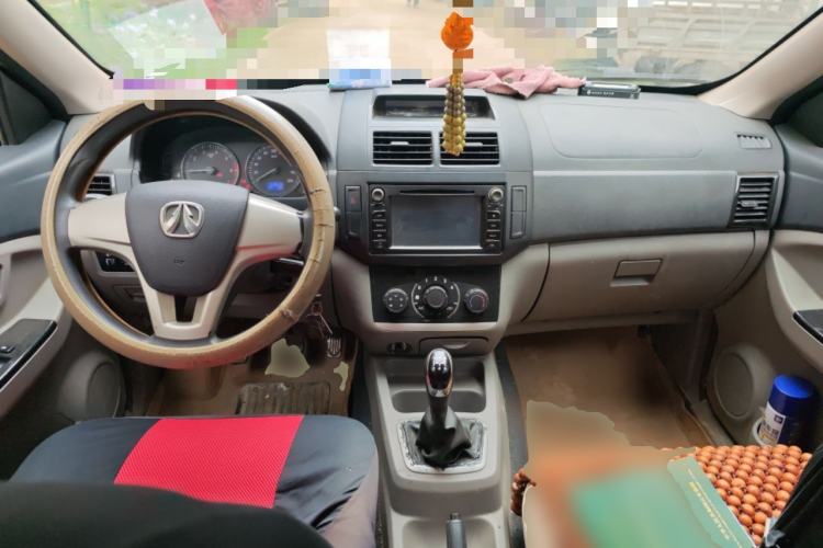 Used BAIC Weiwang M20 2014 1.5L practical type BJ415A Center Console