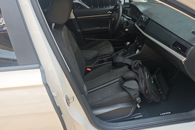 Used Volkswagen Lavida 2018 1.5L Automatic Fashion Edition China V Standard Right Front Seat