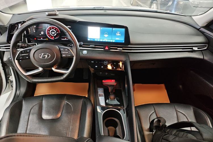 Used Hyundai Elantra 2022 1.5L CVT LUX Prestige Edition