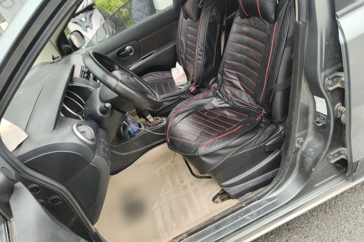 Used Nissan Livina 2010 Jingrui Edition 1.6L Automatic Smart Model Left Front Seat