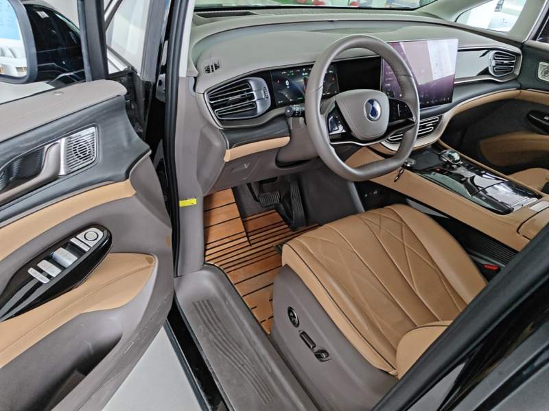 Used Denza D9 2022 DM-i 970 Four-Wheel Drive Flagship Model — 15