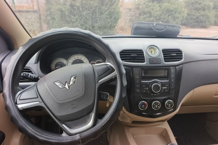 Used Wuling Hongguang 2013 1.5L S Comfort Model