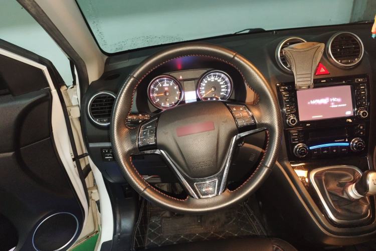 Used Haval H6 2015 Upgraded Model 1.5T Manual Two-Wheel Drive Elite Version
