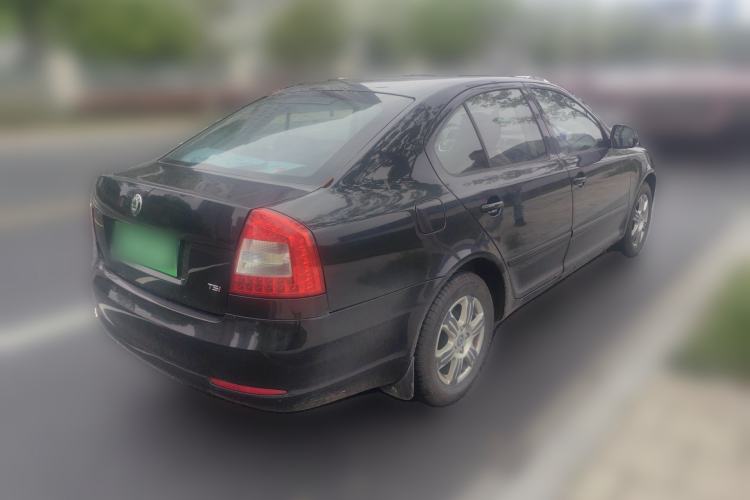 Used Skoda Octavia 2012 1.6L Manual Eado Edition Rear Right 45 Deg