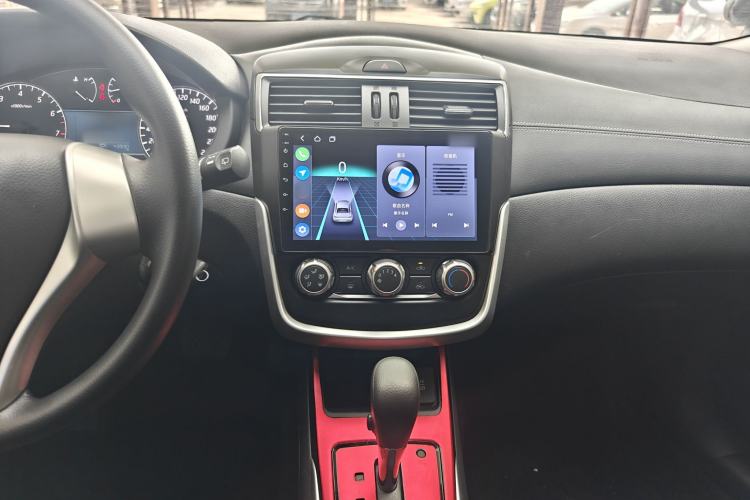 Used Nissan Tiida 2016 1.6L CVT Cool Dynamic Edition
