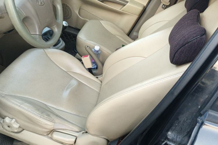 Used Hyundai Tucson 2009 2.0L Manual Two-Wheel Drive Comfort Version