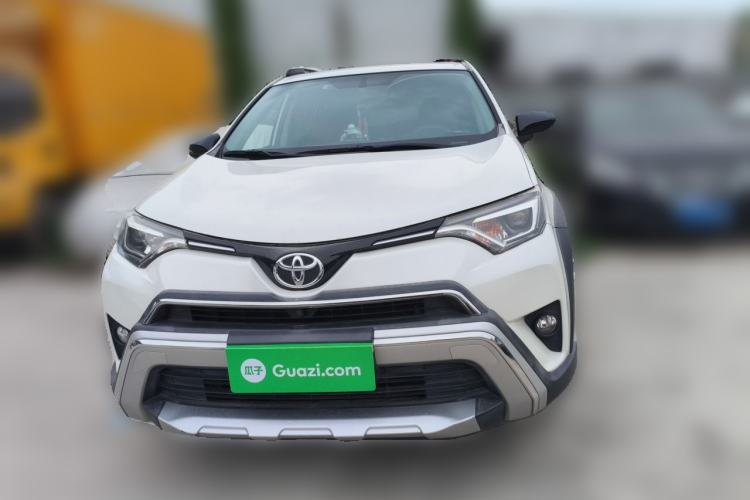 Used Toyota RAV4 2019 2.0L CVT Two-Wheel Drive Fashion X Limited Edition China V Standard
