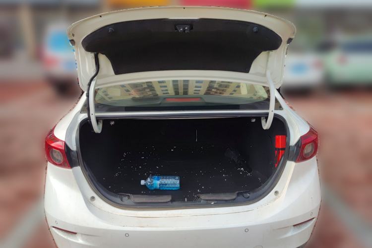 Used Mazda 3 Axela 2017 Sedan 1.5L Automatic Luxury Model Emission Standard China V Trunk