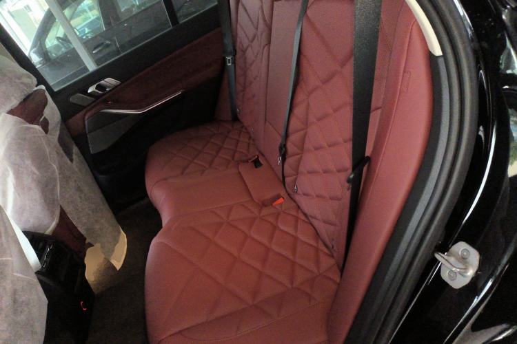 Used BMW X5 2023 xDrive 30Li Luxury M Sport Night Edition Package Left Rear Seat