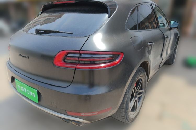 Used Porsche Macan 2017 Macan 2.0T Rear Right 45 Deg