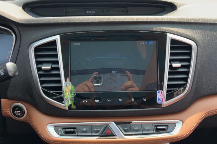 Used Geely Auto Vision X6 2018 1.4T CVT 4G Connected Flagship Edition
