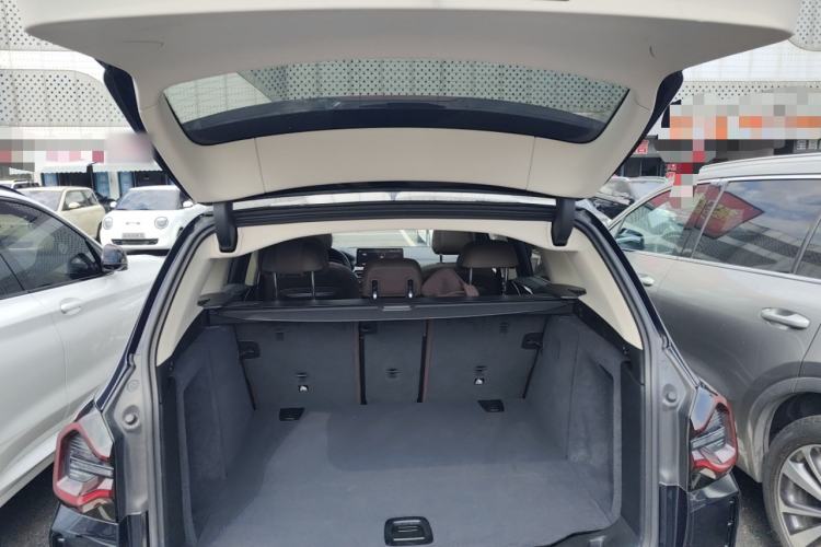 Used BMW iX3 2021 Updated Leading Edition
