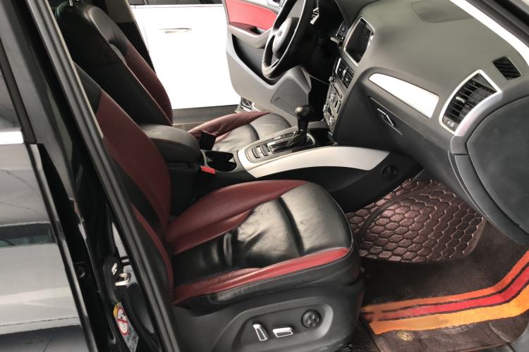 Used Audi Q5 2018 Collector's Edition 40 TFSI Technology Model