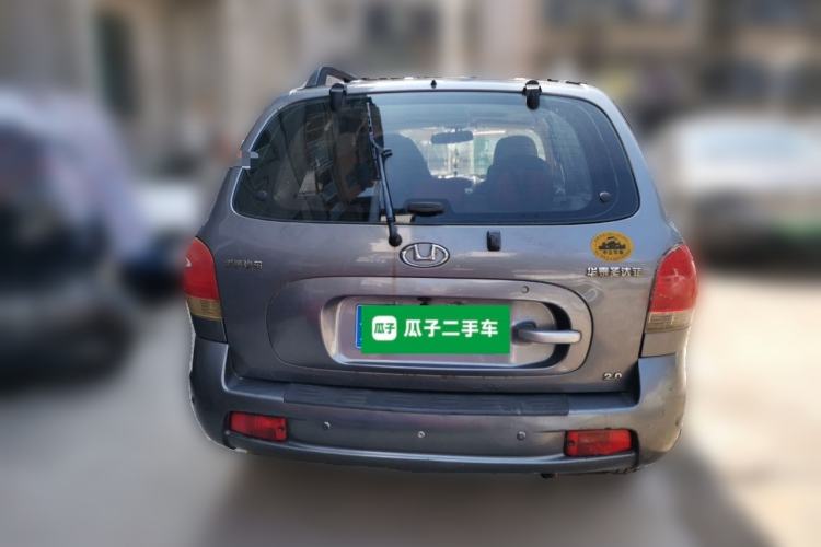 Used Huatai Santa Fe Classic 2011 2.0L Gasoline Manual Two-Wheel Drive Comfort Version
