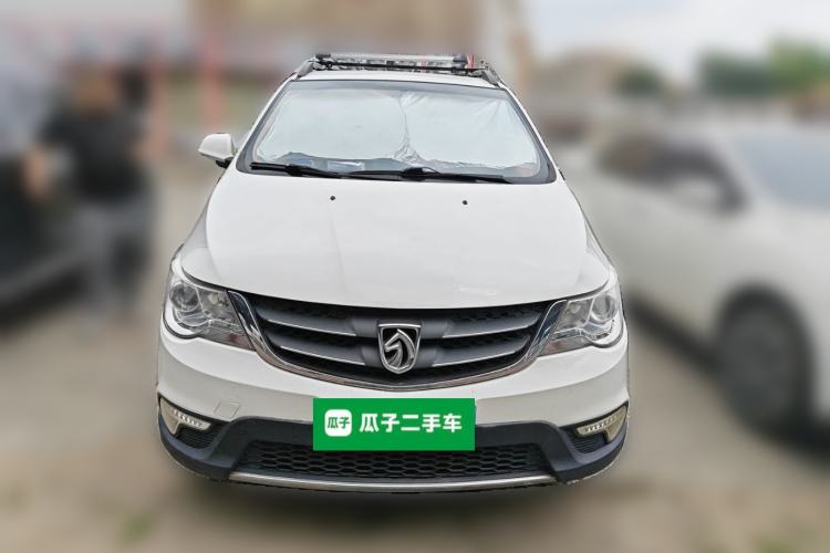 Used Baojun 730 2014 1.5L manual Comfort version 7 seats
